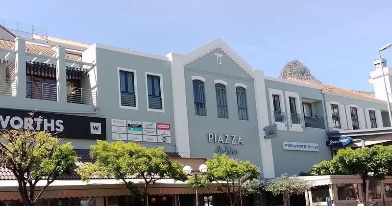 2 Bedroom Property for Sale in Sea Point Western Cape